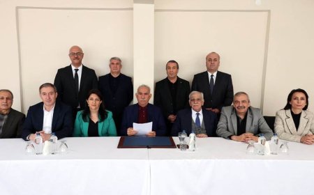 پەیامەکەی ئۆجەلان: پەکەکە چەک دابنێت و خۆی هەڵبوەشێنێتەوە