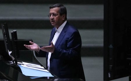 پەرلەمانی ئێران متمانەی لە وەزیری ئابووری و دارایی وەرگرتەوە