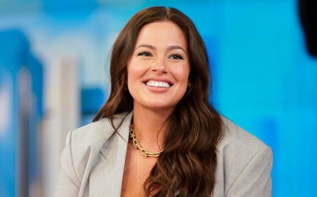 ئاشلی گراهام لە نمایشی جلوبەرگەوە بۆ سەر تەختی شانۆ