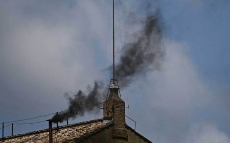 جارێکی دیکە دووکەڵی رەش بینرا و پاپا هەڵنەبژێردرا