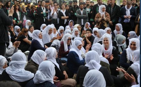 لە ئامەد دایکانی گەریلا و سەربازە کوژراوەکان کۆدەبنەوە