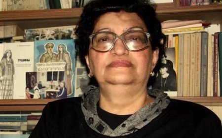 Komeleya Berbang ya Kurdên Kazakistanê Lamara Paşayêva bi bîr tîne