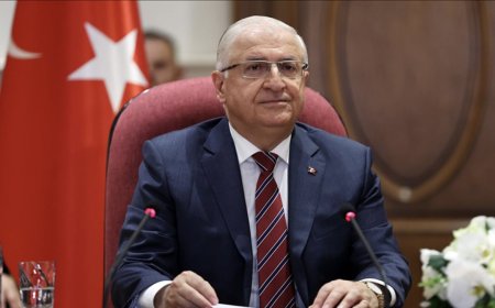 وەزیری بەرگریی تورکیا: یەکگرتوویی تورک و کورد بەردی بناخەی ئاشتییە