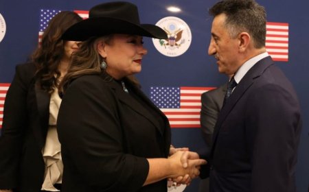 Cîgirê Serok û şandeke Serokayetiya Kurdistanê beşdariya rêwresma nasandina Konsula Giştî ya nû ya Amerîkayê kirin