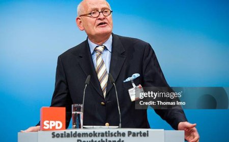 Dosteke Kurdan tê xelat kirin