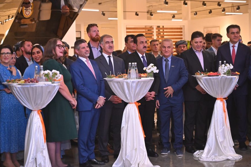 Ashley a Amerîkî li Kurdistanê pêşangeha xwe vekir