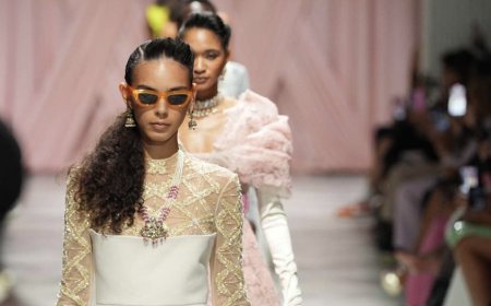 دیزاینەرێکی هیندی چیرۆکی ژنانی پێشەنگی وڵاتەکەی لە نیویۆرک دەگێڕێتەوە