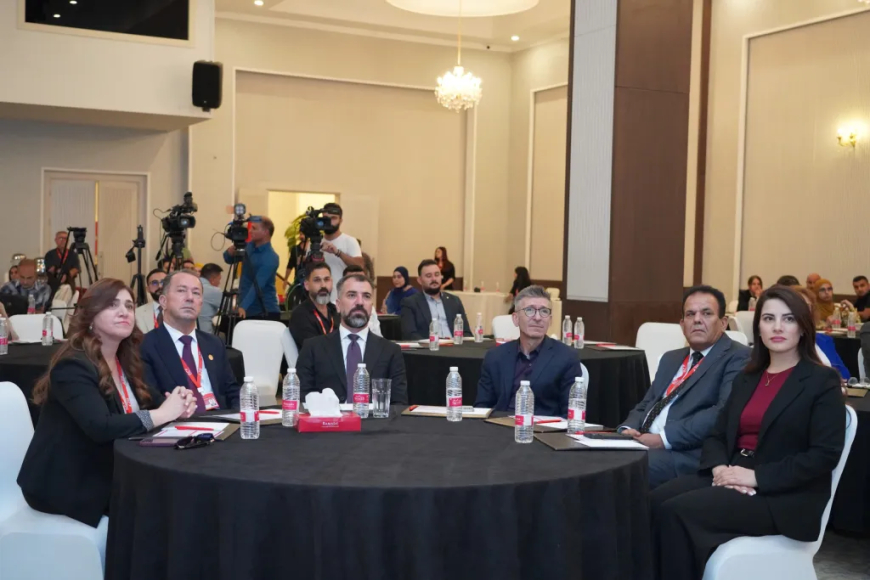 BCF Xelat û Rêzgirtinê Pêşkêşî Xwendekarên Serkeftî Dike