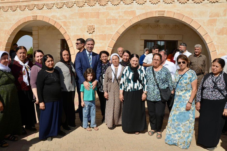 Cîgirê Serok Komar Serdana Êzdiyên Bakûrê Kurdistanê Kir