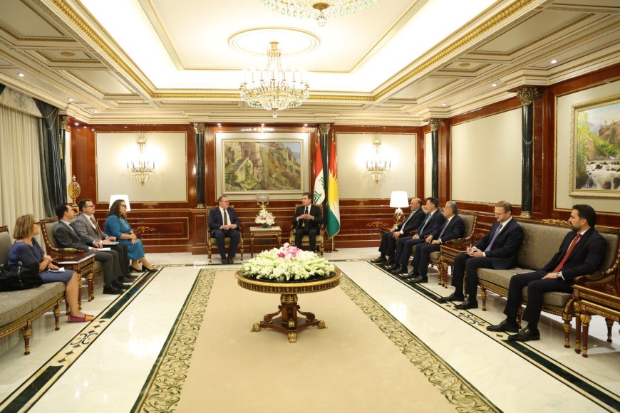 سه‌رۆك نێچيرڤان بارزانى له‌گه‌ڵ هەڵسووڕێنەری باڵیۆزخانەی ئەمەریكا كۆبووه‌وه‌