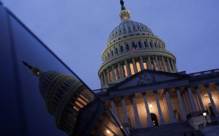 حکومەتی ئەمریکا داخرا؛ 750 هەزار کارمەندی فیدراڵیی وڵاتەکە بەشێوەیەکی کاتی دەنێردرێنەوە