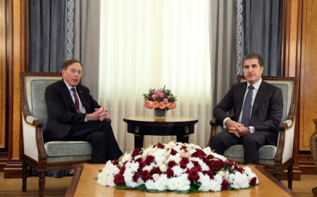 ‎سەرۆك نێچيرڤان بارزانى پێشوازيى له‌ ده‌يڤد پێتريۆس كرد