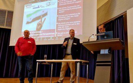 Navend Li Bonnê Konferansek li Ser Pêşeroja Sûriyeyê Piştî Rejîma Esed Li Dar Xist