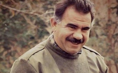 پارێزەرانی لە زاری ئۆجەلانەوە: ئاشتیی راستەقینە ئەوەیە کورد لەنێو یاسادا جێی خۆی بگرێت