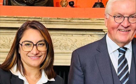 Keça Kurd Xelata Xaça Federal a Xizmetê Wergirt