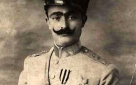 Komkujiya Kurdên Lor, Farsîkirin û Koçberkirina Wan Li Îranê