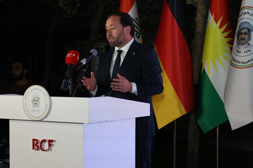 Florian Hassler: Dostaniya me Berdewam û Herheyî ye