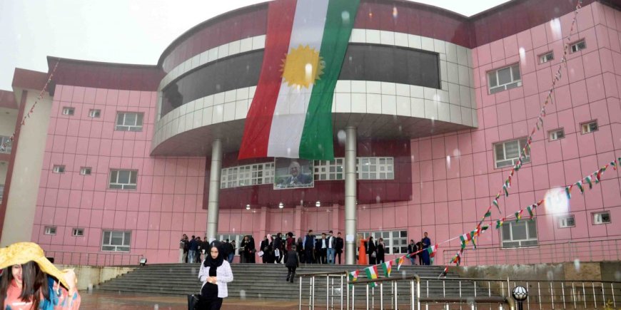 Mizgîniya Mezin ji Zanîngeha Helebceyê