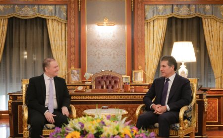 سه‌رۆك نێچيرڤان بارزانى پێشوازيى له‌ کونسوڵی گشتیی نوێی هه‌نگاریا كرد‌