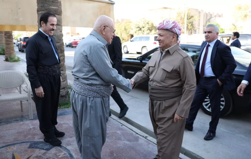 Serok Barzanî serdana kesayetiyê navdar ê bajarê Hewlêrê, Xurşîd Şêre kir.