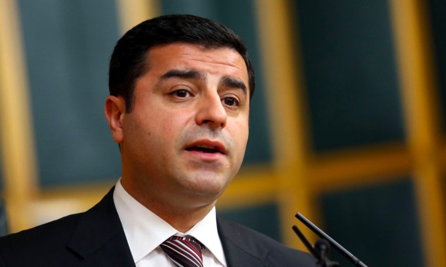 رۆژنامەڤانێکی دیاری تورکیا: دەرگای ئازادبوون بۆ دەمیرتاش کرایەوە