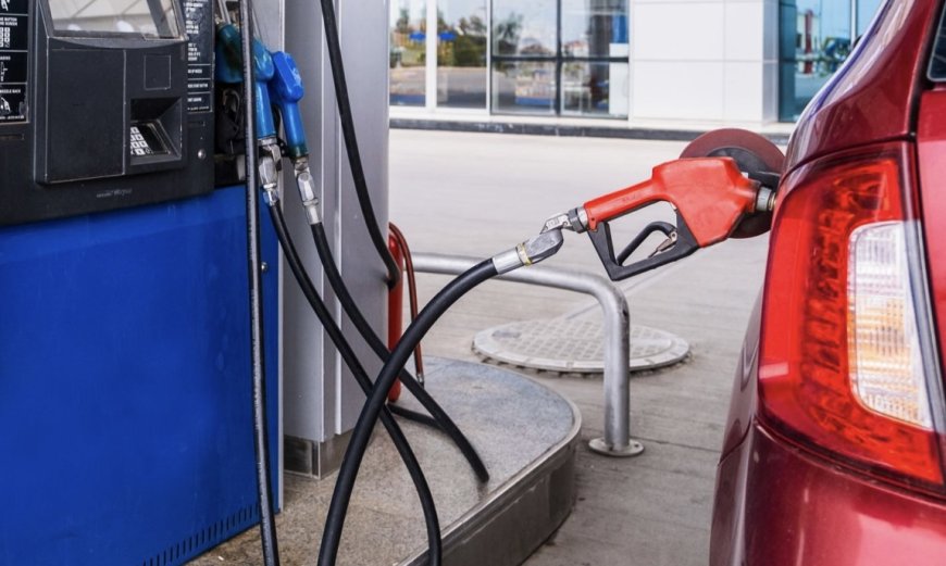 عێراق هاوردەکردنی بەنزین رادەگرێ؛ "دوایین کەشتی دەگاتە بەندەرەکان"