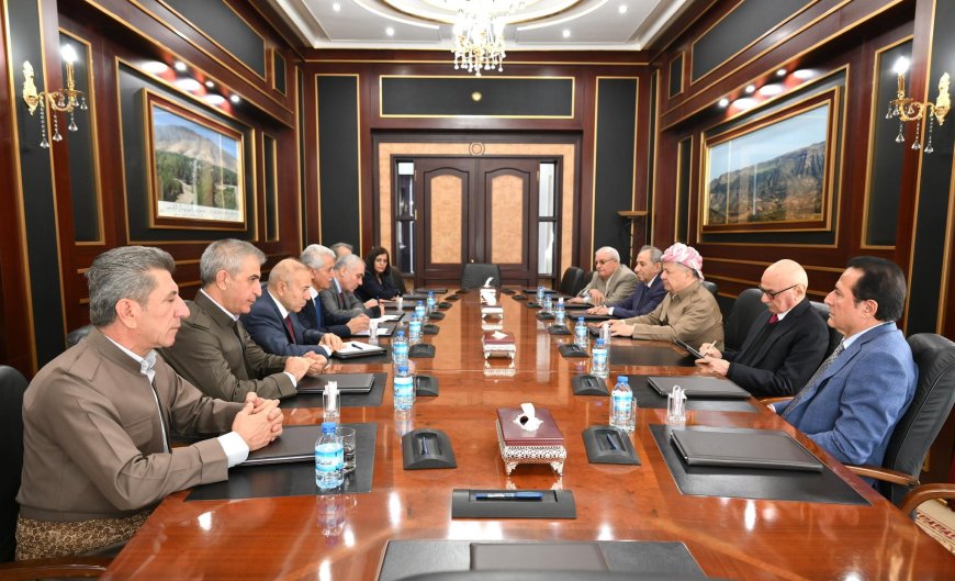 Serok Barzanî Bi Şanda Partiya Demokrata Kurdistanê – Sûriye Re Civiya