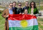 Caleb McLamb Amerîkîyekî Ku Bû Stêrka Medya Civakî ya Kurdî