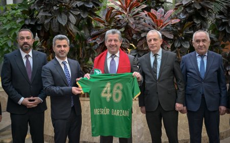 Mesrûr Barzanî Pêşwaziya Şanda Amedsporê Kir û Hêviya Serkeftinê Jê re Xwest