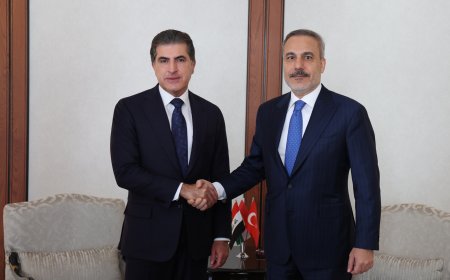 هاکان فیدان پەیوەندی بە نێچیرڤان بارزانییەوە دەکات: بە تووندی سەرکۆنەی هێرشەکە دەکەین