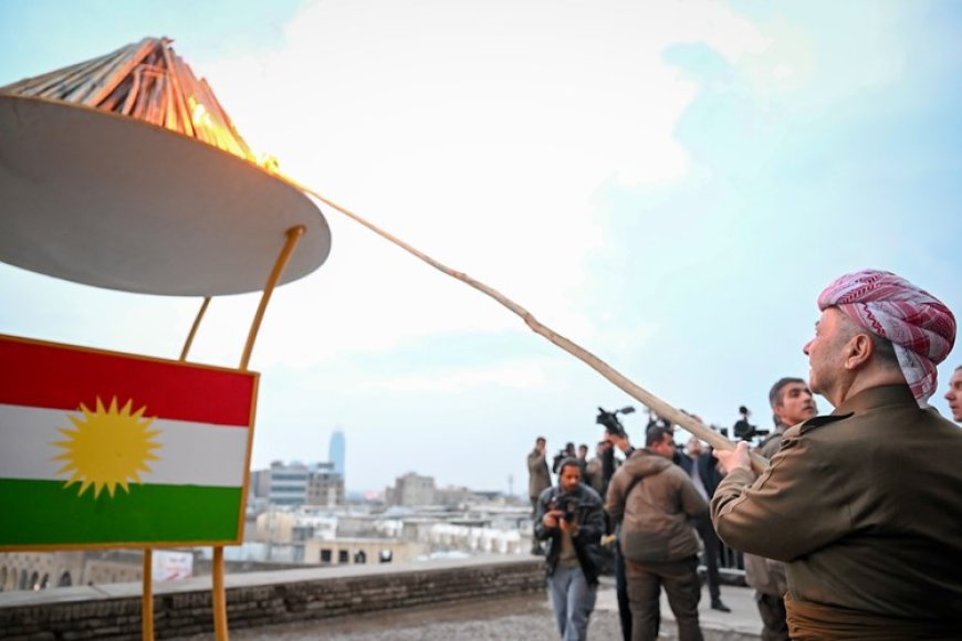 Serok Barzanî li Hewlêrê beşdariya merasîma vêxistina agirê Newrozê kir.