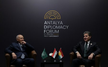 Serok Nêçîrvan Barzanî û Sekreterê Giştî yê Komkara Erebî Civiyan