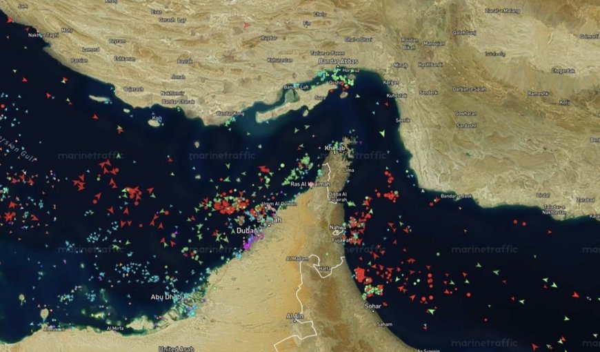 سێنتکۆم: لە 48 کاژێری یەکەمی گەمارۆکەدا 10 کەشتیمان ناچار بە گەڕانەوە بۆ بەندەرەکانی ئێران کردووە