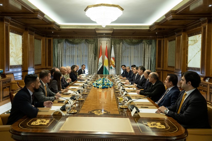 Serok Nêçîrvan Barzanî ligel Tom Barrack û Mazlûm Ebdî civîya